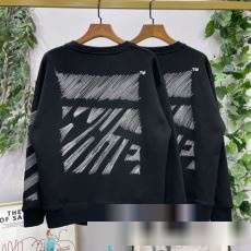 海外セレブ定番愛用 コピー オフホワイト OFF-WHITE 2023最新入荷 プルオーバーパーカー 肌触りの良い柔らかな質感のコットン混フリースパーカー