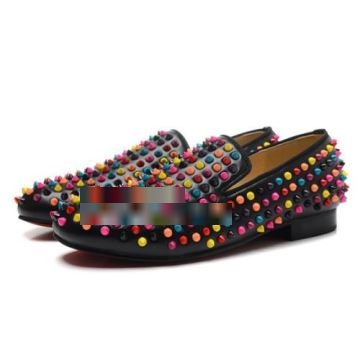クリスチャンルブタンコピー 芸能人に愛用者続出 カジュアルシューズ シューズ 2022 個性派  Christian Louboutinコピー  