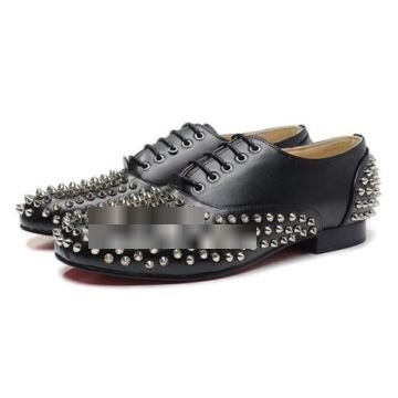 汚れも目立ちにくい クリスチャンルブタンコピー Christian Louboutinコピー  シューズ  大人気再登場 2022  カジュアルシューズ  