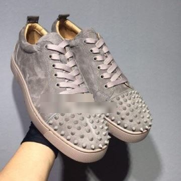 Christian Louboutinコピー 入手困難！ 2022 クリスチャンルブタンコピー セレブ風  シューズ カジュアルシューズ