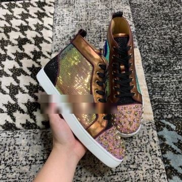 シューズ カジュアルシューズ 靴の滑り止め クリスチャンルブタンコピー ファッション 人気 Christian Louboutinコピー 2022     