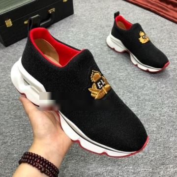 大人のセンスを感じさせる クリスチャンルブタンコピー シューズ 汚れも目立ちにくい スニーカー Christian Louboutinコピー 2022       