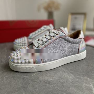 カジュアルシューズ 活用できるアイテム Christian Louboutinコピー シューズ 2022 クリスチャンルブタンコピー 個性派      