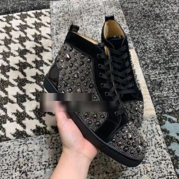 高級感を備えている Christian Louboutinコピー カジュアルシューズ  2022 クリスチャンルブタンコピー シューズ 売れ筋のいい          