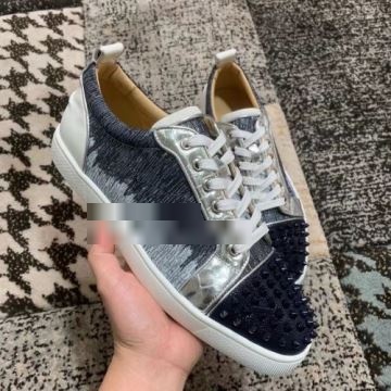 カジュアルシューズ クリスチャンルブタンコピーお洒落に魅せる Christian Louboutinコピー  シューズ  2022 耐久性に優れ        