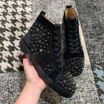 柔らかな質感  抗菌防臭加工 スニーカー 2022 シューズ クリスチャンルブタンコピー Christian Louboutinコピー  