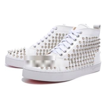 クリスチャンルブタンコピー Christian Louboutinコピー カジュアルシューズ 着用 2022 主役になる存在感 シューズ  