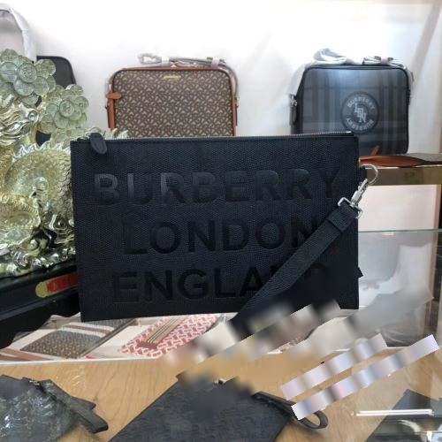 一番人気の新作はこれ バーバリー BURBERRY バーバリーコピー 2022 ポーチ ムダな装飾を排したデザイン 28x18cm