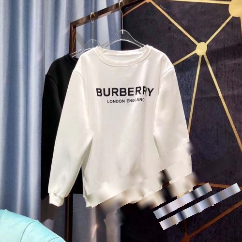 チノパン 狙える優秀アイテム 2022秋冬 バーバリーコピーブランド BURBERRY プルオーバーパーカー 幅広いカジュアルスタイルで活用できる存在感抜群のモッズコートです