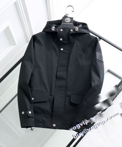 デザイン性に優れたジャケット 2022秋冬 バーバリー偽物ブランド BURBERRY ブルゾン 保温性と機能性 コーデ 知的なムードを演出