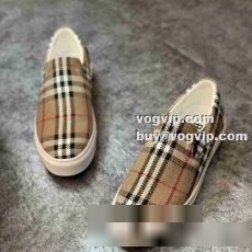 早くも完売している スーパーコピー 2022秋冬 バーバリー BURBERRY カジュアルシューズ スリップオン 履き心地良い、スポーツ、散歩、お出かけに最適