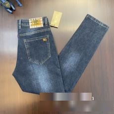 驚きの破格値2023 バーバリーブランド 偽物 通販ジーンズ 注目のアイテムBURBERRYコピーブランド