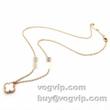 2022 ルイ ヴィトン LOUIS VUITTONコピーブランド チョーカー ペンダントトップ ネックレス 高品質 結婚式やパーティーなどの華やかなシーンにもおすすめ 多色選択可