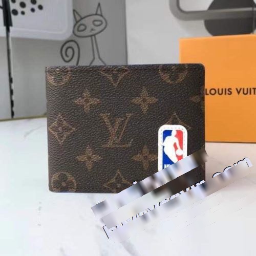 耐久性に優れ 2022 ルイ ヴィトンコピー メンズ財布 LOUIS VUITTON 二つ折り財布 セレブ愛用の超人気商品 2色可選