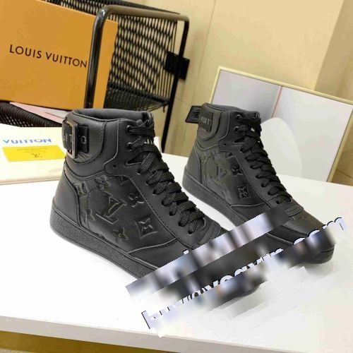 高級感漂わせる ルイ ヴィトンスーパーコピー 2022 ルイ ヴィトン LOUIS VUITTON ハイトップシューズ スニーカー 2色可選