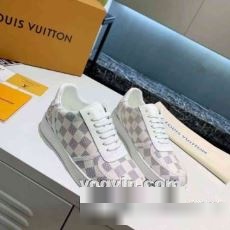 柔らかな質感 ルイ ヴィトンブランドスーパーコピー 爆買い2022 カジュアルシューズ ルイ ヴィトン LOUIS VUITTON スニーカー 2色可選