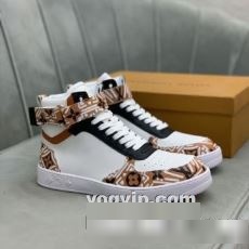 サイズ豊富 ブランドコピー 2022 ルイ ヴィトン LOUIS VUITTON ハイトップシューズ スニーカー 汚れも目立ちにくい