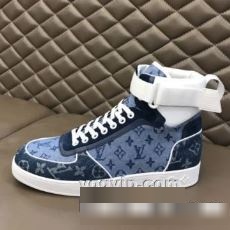 綺麗に決まるフォルム！ ハイトップシューズ 2022 ルイ ヴィトン LOUIS VUITTON ルイ ヴィトンブランドスーパーコピー スニーカー
