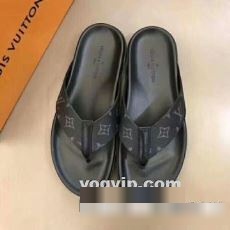 おしゃれに絶大な人気の 2023 ルイ ヴィトン LOUIS VUITTON トングサンダル 偽物ブランド 人気 おしゃれ 無地