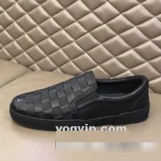 耐久性に優れ ルイ ヴィトンコピーブランド カジュアルシューズ 爆買い2022 ルイ ヴィトン LOUIS VUITTON スニーカー スリップオン 2色可選