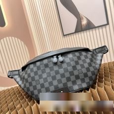 ルイ ヴィトンスーパーコピー 上質 大人気！ 2023 高级 ショルダーバッグ人気  斜め掛けバッグ ルイ ヴィトン LOUIS VUITTON 小さめ軽量 防水 通勤 肩掛けバッグ