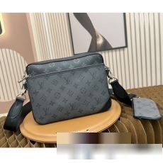 2023 上品な輝きを放つ形 ショルダーバッグ メンズ 肩掛け 斜めがけ 軽量 ルイ ヴィトンブランドスーパーコピー メンズバッグ大容量 長さ調整 ルイ ヴィトン LOUIS VUITTON