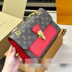 SALE!今季 2023 ルイ ヴィトンブランド 偽物 通販 なめらかな手触りのバッグ LOUIS VUITTON victorie ショルダーバッグ 5色可選