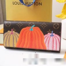 2023 ルイ ヴィトン LOUIS VUITTON 大注目！ M82111 ルイ ヴィトンブランドコピー LV x YK Portefeuille Victorine レディース 長財布 三つ折り財布