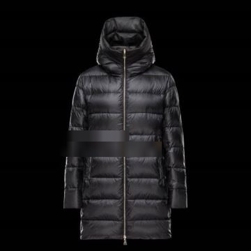 モンクレールコピー ボディラインにぴったり　MONCLERコピー 2022 スタイリッシュな印象  ダウンジャケット  