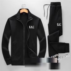 希少価値大！ アルマーニ ARMANI偽物ブランド 2023 ジャージセット 上下セット シンプルなデザイン