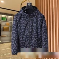 2年以上連続１位獲得 アルマーニ ARMANIブランド コピー 2023新款 ブルゾン ジャケット、上着 カジュアルに着こなせるデザイン