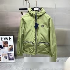 偽物ブランド 春先まで使える 2023秋冬 プラダ PRADA ブルゾン 2色可選 上品上質