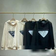 優美なお出かけスタイル 2023年モデル入荷 日本人気スーパーコピーブランド プラダ PRADA 数量限定セール パーカー プルオーバーパーカー 2色可選