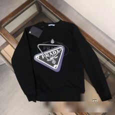 ブランド コピー 販売 2023年モデル入荷 優しい色合い プラダ PRADA 定番無地パーカー プルオーバーパーカー 2色可選