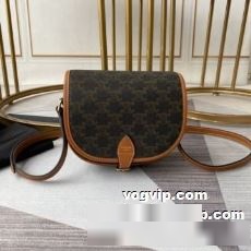 2022 愛らしさ抜群！ セリーヌ CELINE ショルダーバッグ セリーヌブランドスーパーコピー 軽い 軽量 バッグ 肩掛け