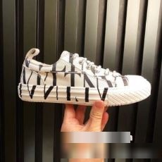 チノパン 狙える優秀アイテム 2022秋冬 ヴァレンティノ偽物ブランド VALENTINO 流行を超えた定番シューズ 2色可選 スニーカー カジュアルシューズ