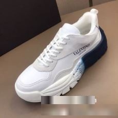 洗練を十分に演出する 2022秋冬 ヴァレンティノ VALENTINO スニーカー カジュアルシューズ VALENTINOブランド コピー ロードジョグ 3色可選