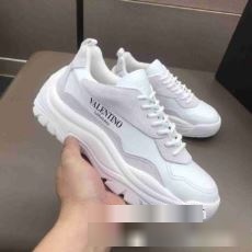 2022秋冬 完成度の高い逸品 ヴァレンティノ VALENTINO スニーカー 2色可選 カジュアルシューズ VALENTINOコピー ブランド リゾートスタイル