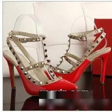 VALENTINO偽物ブランド パンプス 2022 小さめ おしゃれ かわいい 人気 軽い ヴァレンティノ VALENTINO ハイヒール レディースシューズ スタッズ シューズ リベット ヒールサンダル美脚 バイカラーパンプス
