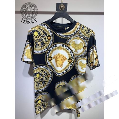 注目のアイテム コピー ヴェルサーチ VERSACE 半袖Tシャツ 半袖仕様に肌に優しい薄手素材で夏に適な着心地