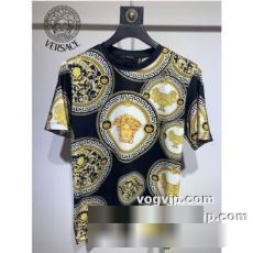 注目のアイテム コピー ヴェルサーチ VERSACE 半袖Tシャツ 半袖仕様に肌に優しい薄手素材で夏に適な着心地