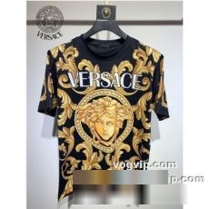 高級感を備えている 偽物ブランド VERSACE ヴェルサーチ 2022秋冬 半袖Tシャツ 通気性、伸縮性も良く