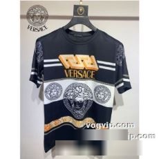 流行り ヴェルサーチ VERSACE 2022秋冬 半袖Tシャツ ブランド コピー インナーとして使用してもバランスのいいデザインとなっています