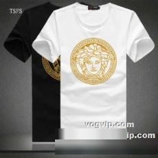 2022秋冬 2年以上連続１位獲得 ヴェルサーチ VERSACEブランド コピー 自分らしいスタイリング 半袖Tシャツ 2色可選