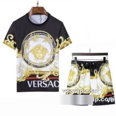 着心地抜群 コピーブランド ヴェルサーチ VERSACE 半袖Tシャツ 上下セット 大きめオーバーサイズで重ね着やビッグシルエット風もおしゃれ