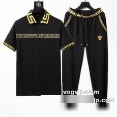 半袖Tシャツ 高評価の人気品 上下セット 2色可選 ジャージ 2022秋冬 ヴェルサーチ VERSACE 偽物ブランド メンズ 上下セット 2点セット Tシャツ パンツ