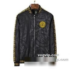 大人っぼい 2022秋冬 ヴェルサーチ VERSACE ブルゾン チブランドコピー 秋のお出かけに最適