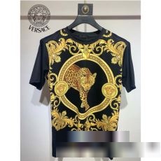 人気専門店VERSACE偽物ブランド 2023年春夏新作ヴェルサーチスーパーコピー 半袖Tシャツ限定セール定番人気