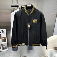 大絶賛の履き心地! ブランド服 コピー 2023秋冬 ヴェルサーチ VERSACE 使い勝手が良く ブルゾン 2色可選