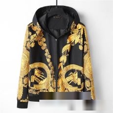 コーデ 知的なムードを演出 2023最新入荷 ヴェルサーチスーパーコピー 激安 VERSACE ブルゾン 着心地 の良い